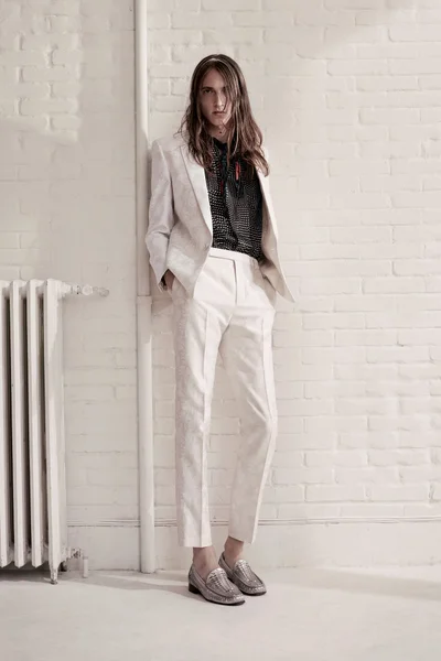 Look 17